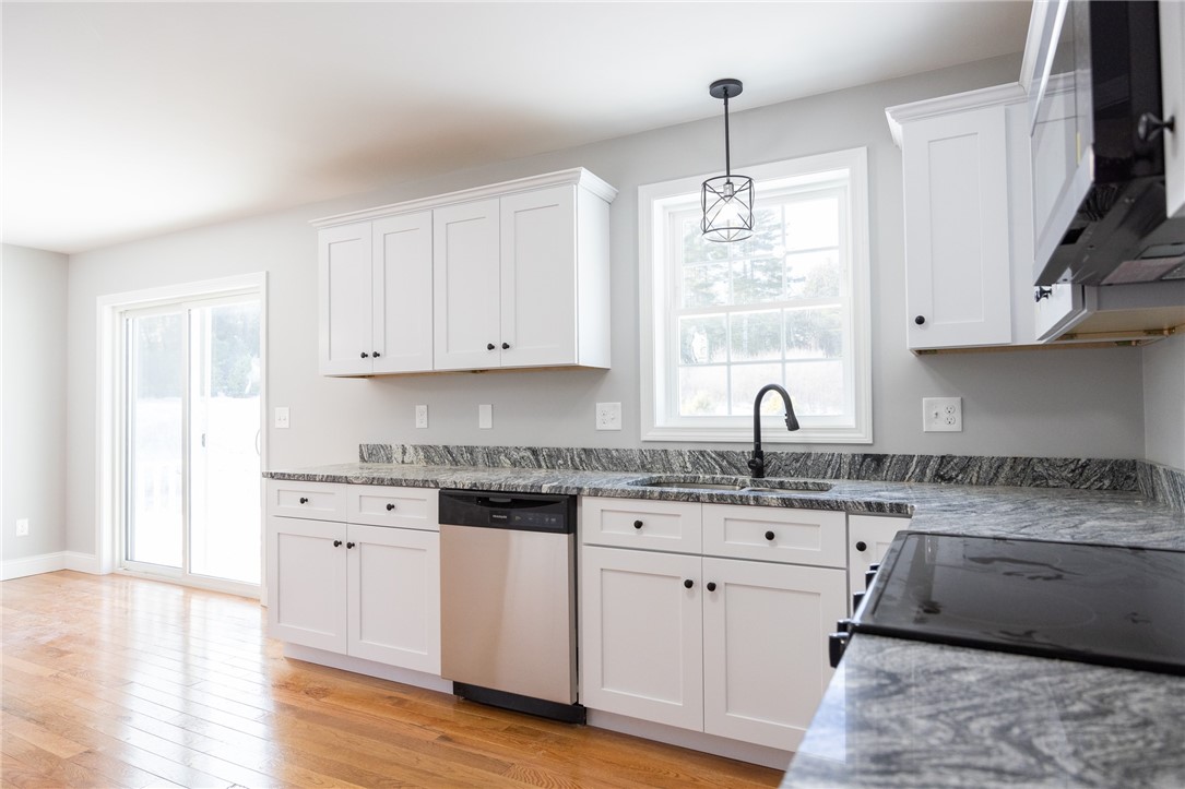 4 Pine Lane Coventry, RI 02816 - Photo 10 of 39