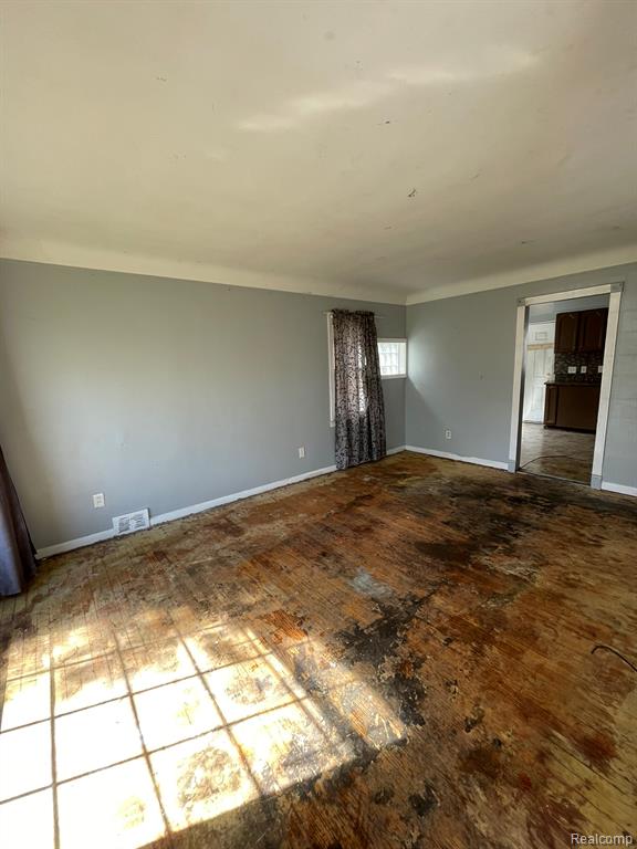 20569 Evergreen Road Detroit, MI 48219 - Photo 4 of 31