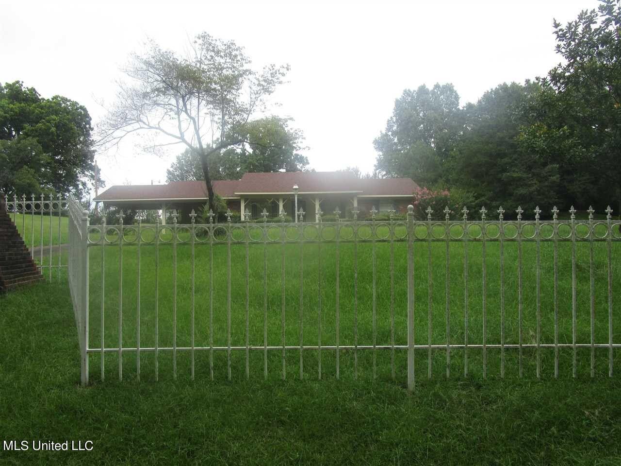 230 Rockport Road Lexington, MS 39095 - Photo 1 of 9 20211003031039307223000000-o