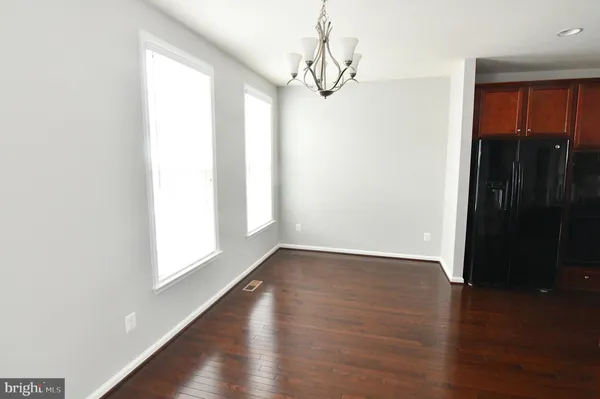 $2,300 | 165 Solara Drive, Winchester, VA 22602