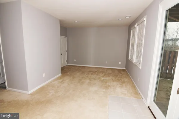 $2,300 | 165 Solara Drive, Winchester, VA 22602