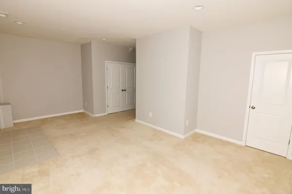$2,300 | 165 Solara Drive, Winchester, VA 22602