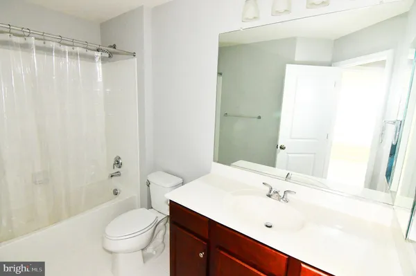 $2,300 | 165 Solara Drive, Winchester, VA 22602