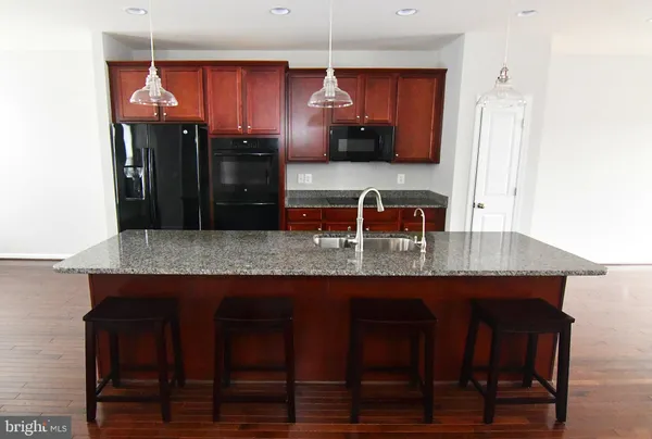 $2,300 | 165 Solara Drive, Winchester, VA 22602