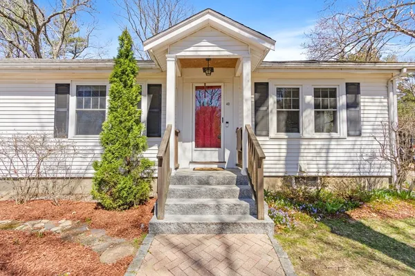 $589,000 | 40 Medway Street, Norfolk, MA 02056