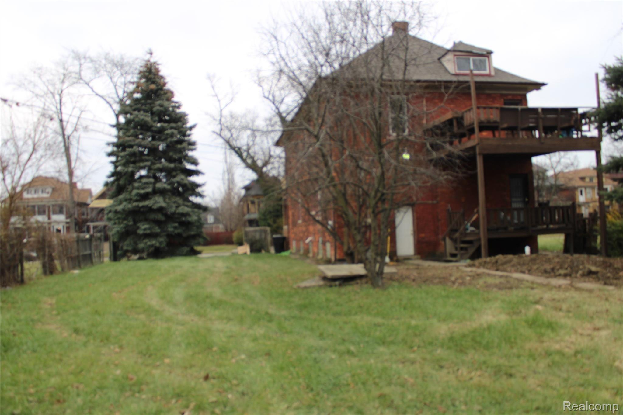 1515 Harding Street Detroit, MI 48214 - Photo 5 of 44 IMG_0372.JPG