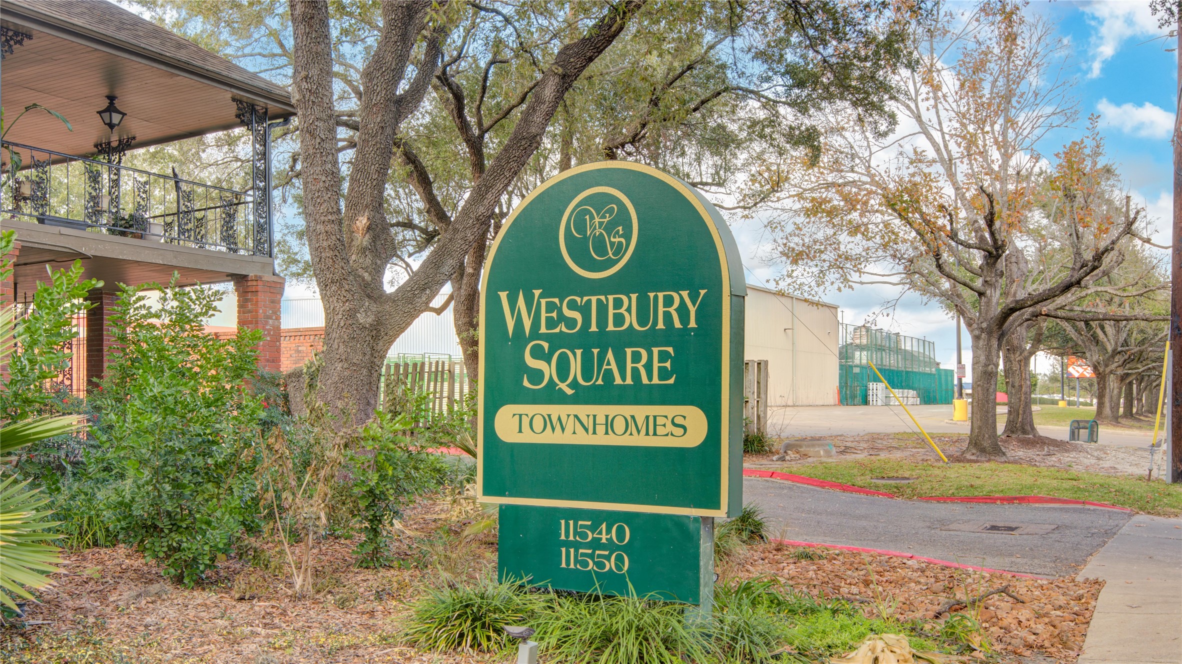 a sign that is on the side of the road