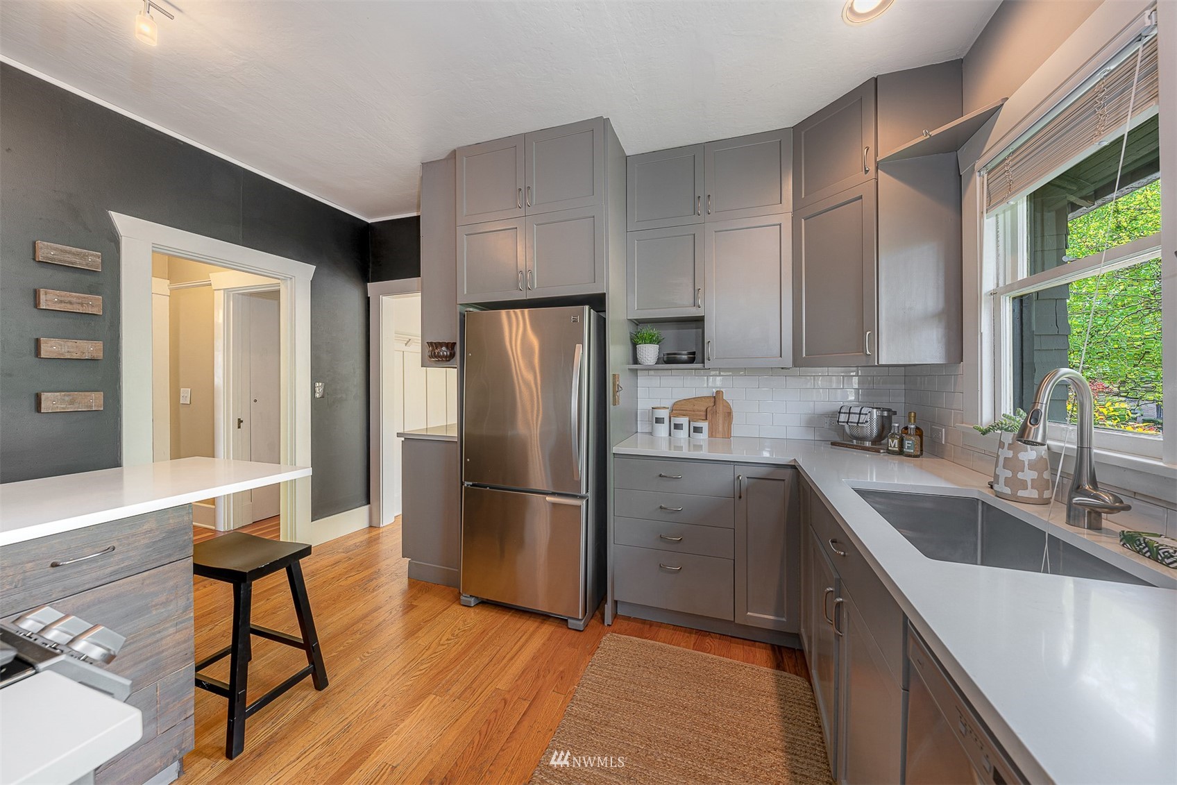 1902 North 46th Street Seattle, WA 98103 - Photo 11 of 35 Gallery Image 11