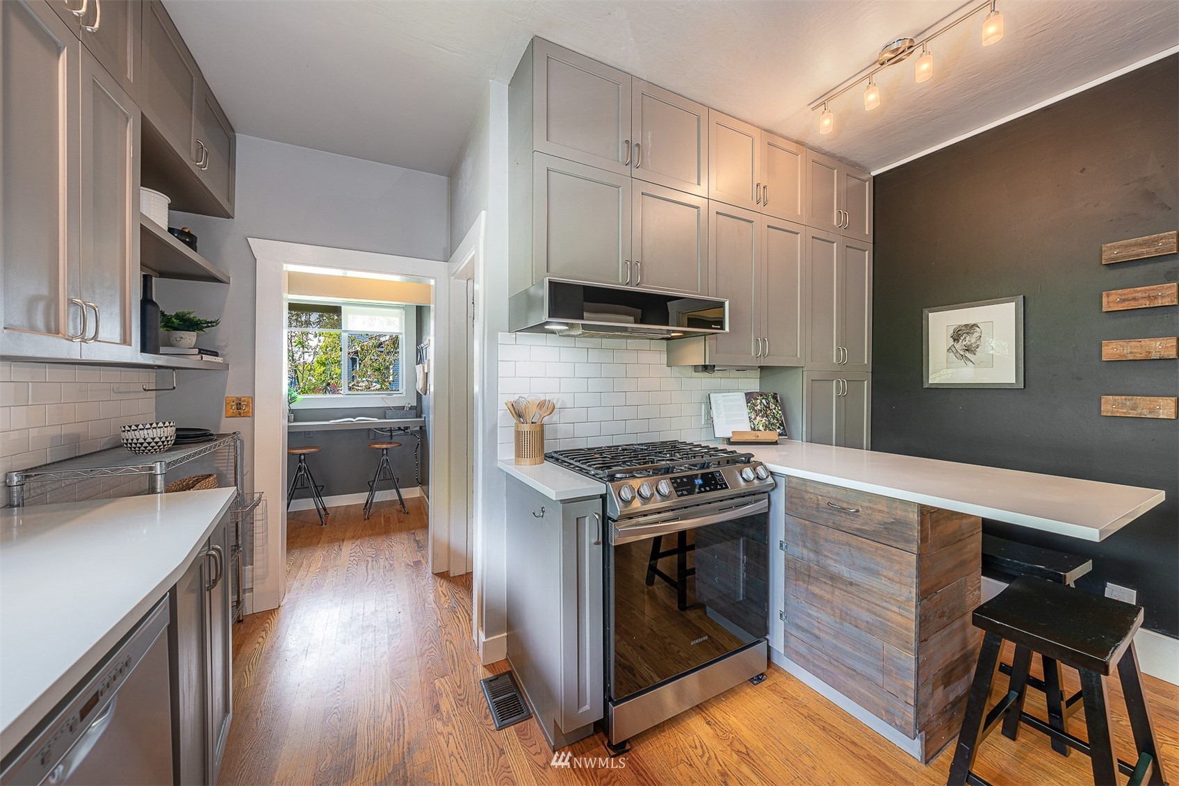 1902 North 46th Street Seattle, WA 98103 - Photo 12 of 35 Gallery Image 12