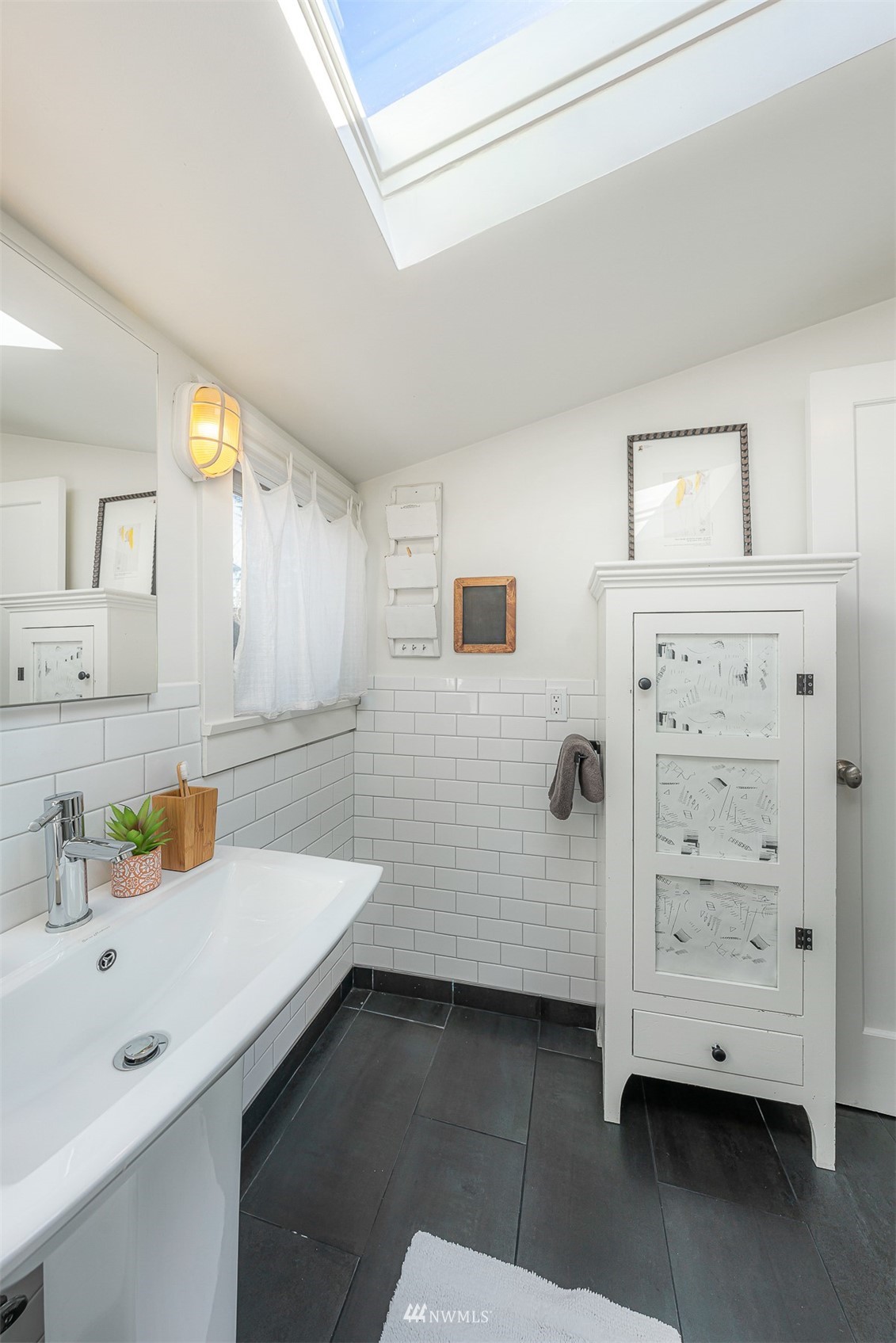 1902 North 46th Street Seattle, WA 98103 - Photo 22 of 35 Gallery Image 22