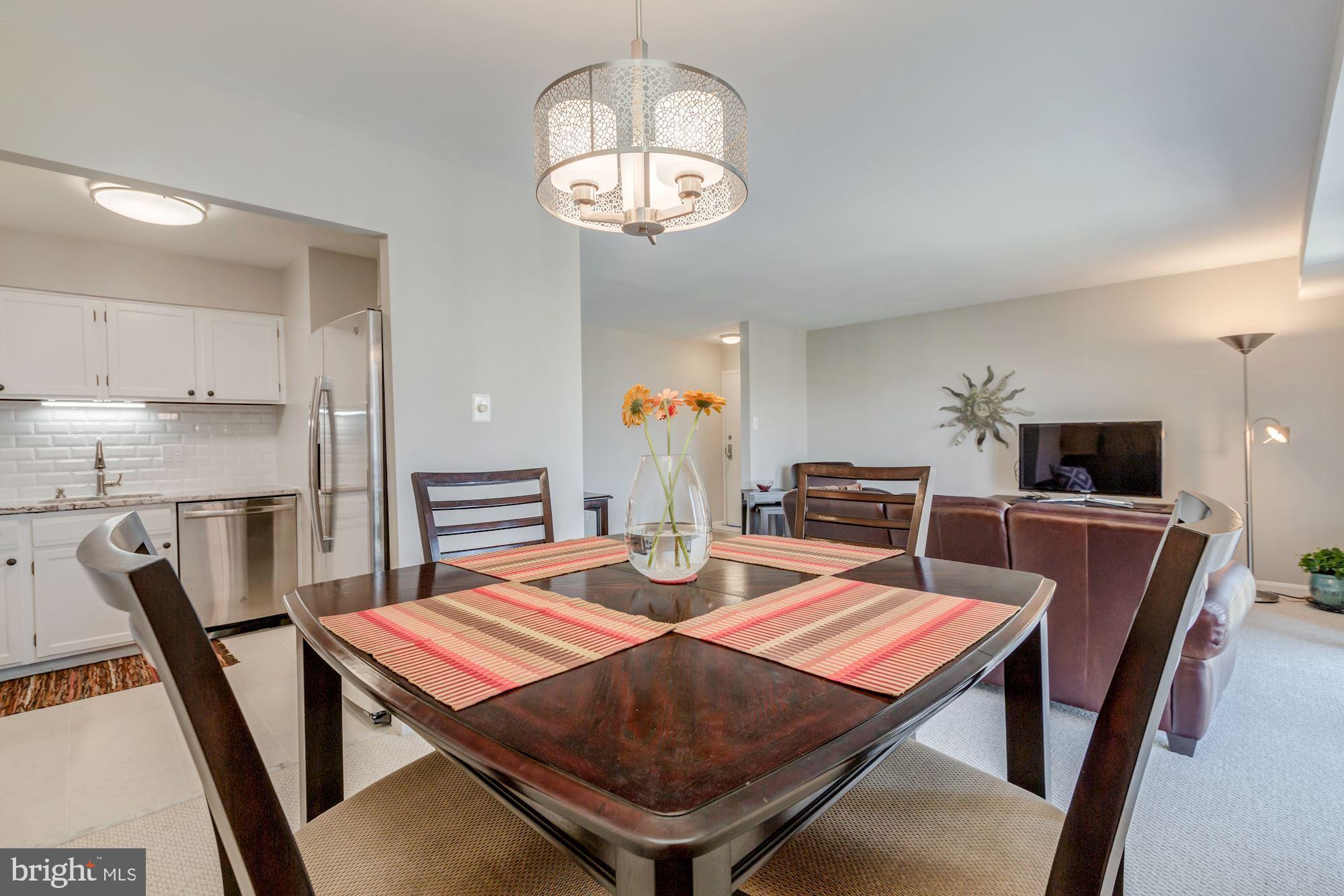 6153 Edsall Road, Unit J Alexandria, VA 22304 - Photo 5 of 17 Dining Room
