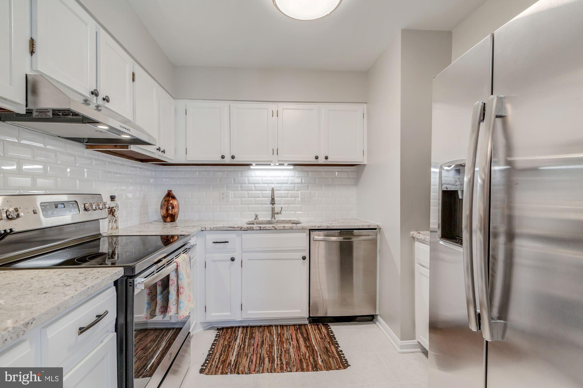 6153 Edsall Road, Unit J Alexandria, VA 22304 - Photo 6 of 17 Granite Counter-Tops