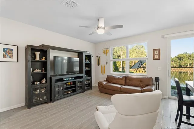 $368,000 | 3931 Southeast Mentmore Lane, Stuart, FL 34997