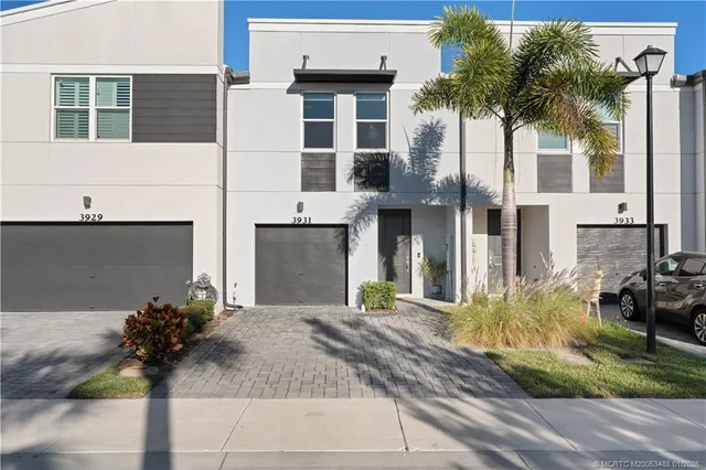 $368,000 | 3931 Southeast Mentmore Lane, Stuart, FL 34997