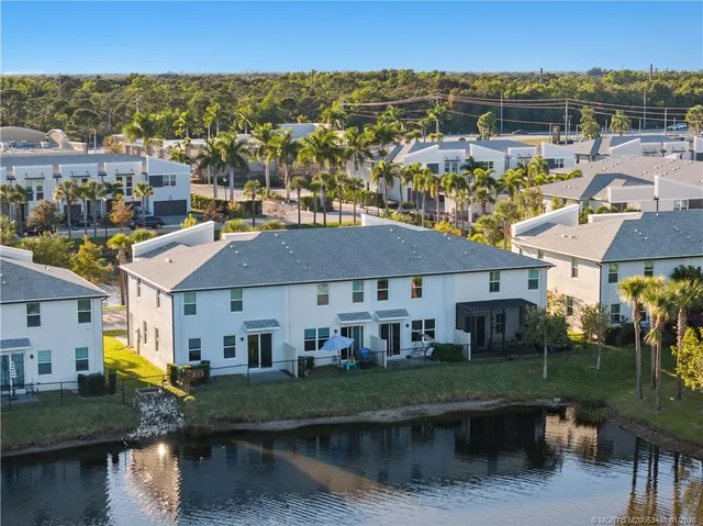 $368,000 | 3931 Southeast Mentmore Lane, Stuart, FL 34997