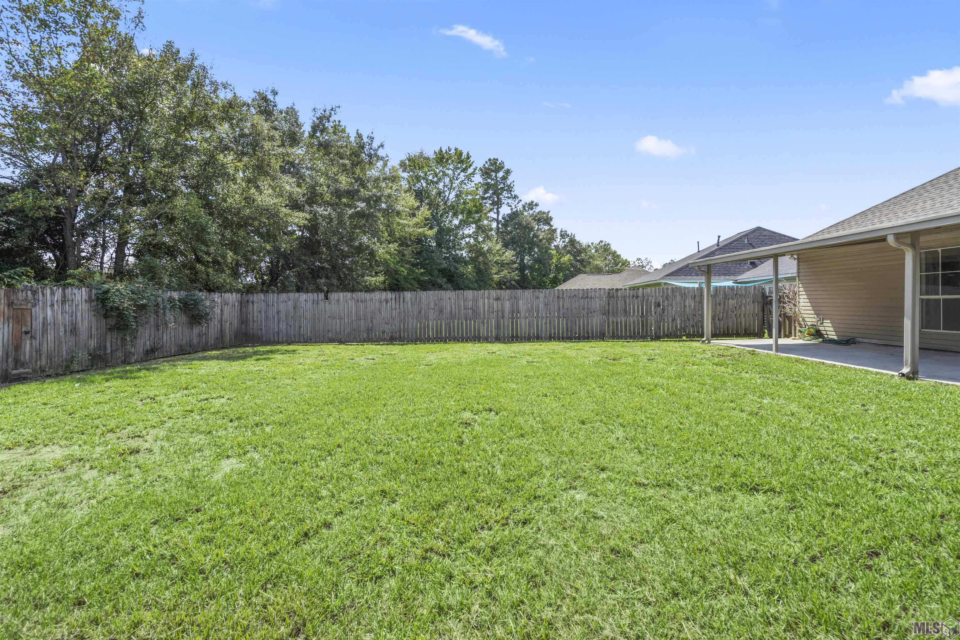 10040 Park Ridge Drive Denham Springs, LA 70706 - Photo 15 of 17