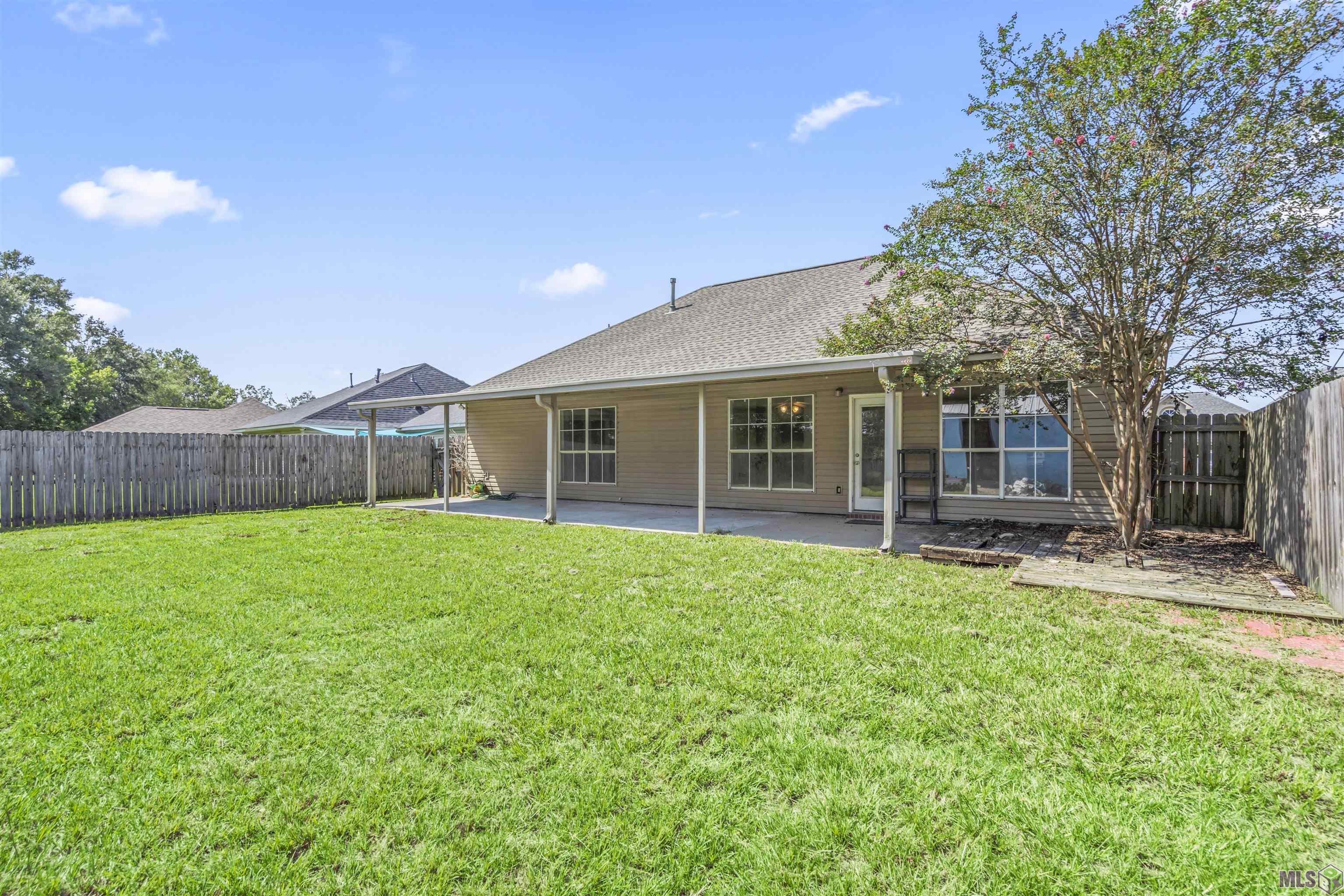 10040 Park Ridge Drive Denham Springs, LA 70706 - Photo 16 of 17