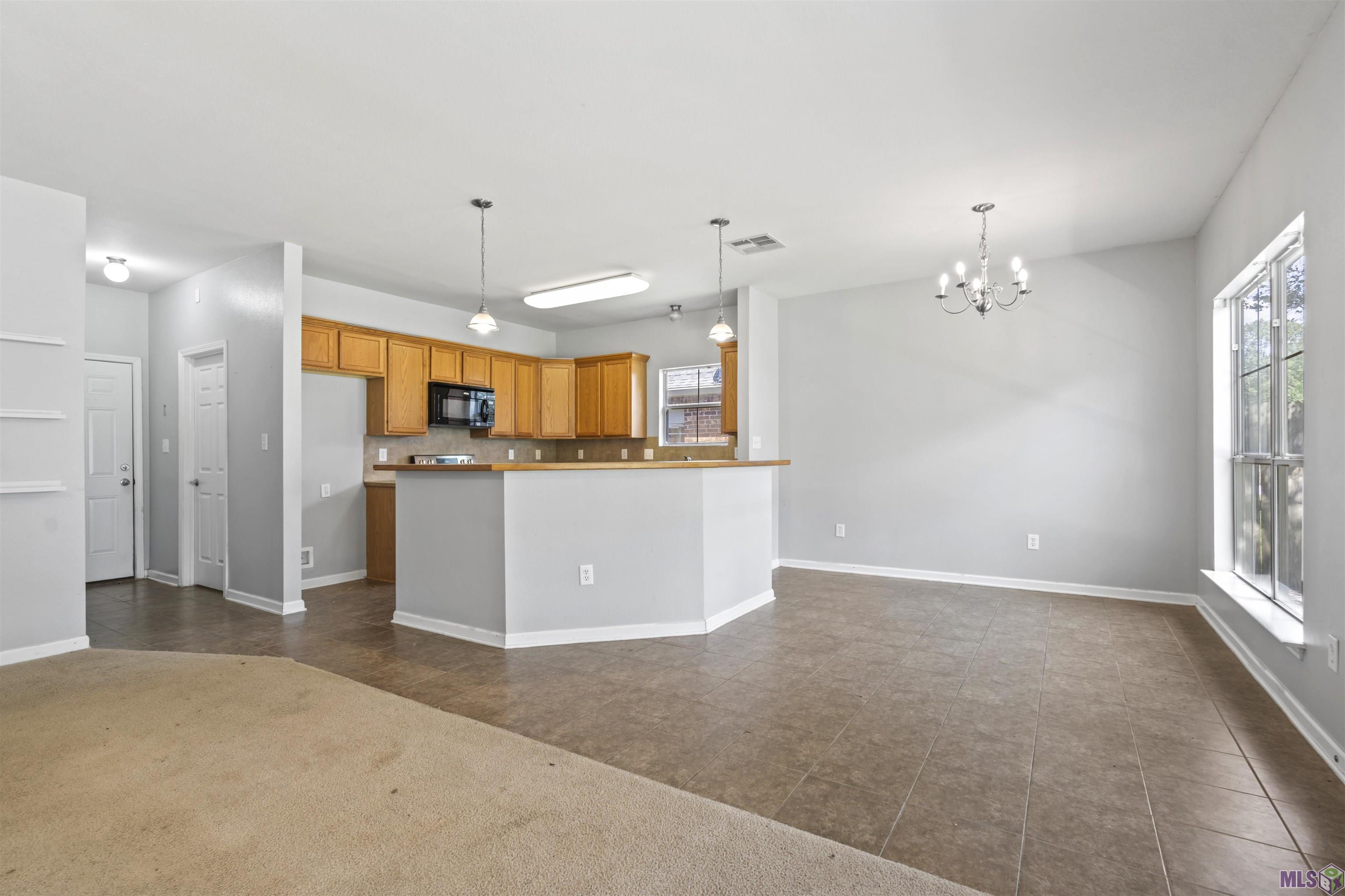 10040 Park Ridge Drive Denham Springs, LA 70706 - Photo 3 of 17