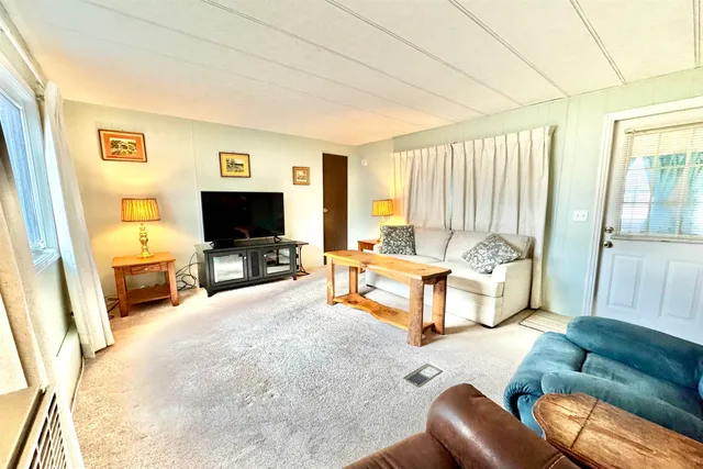 $124,900 | 5 Plainfield Lane, Nashua, NH 03062