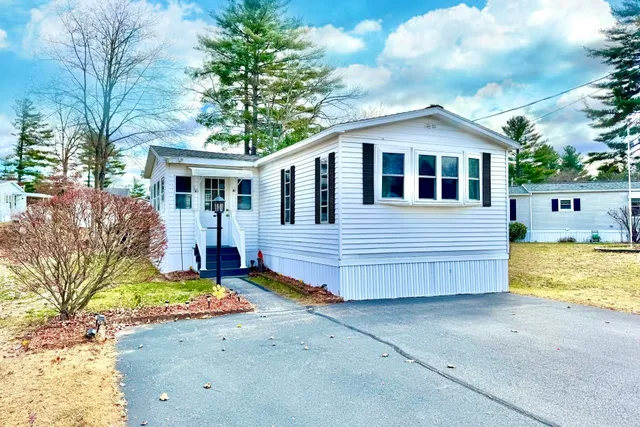 $124,900 | 5 Plainfield Lane, Nashua, NH 03062