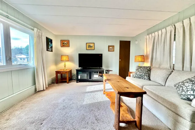 $124,900 | 5 Plainfield Lane, Nashua, NH 03062