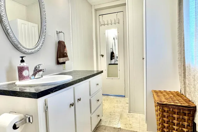 $124,900 | 5 Plainfield Lane, Nashua, NH 03062