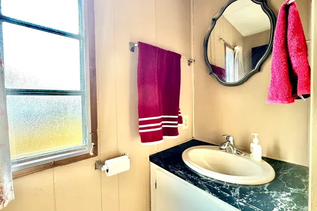 $124,900 | 5 Plainfield Lane, Nashua, NH 03062