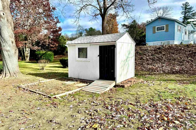 $124,900 | 5 Plainfield Lane, Nashua, NH 03062