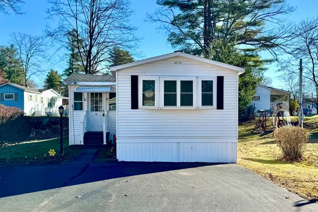 $124,900 | 5 Plainfield Lane, Nashua, NH 03062