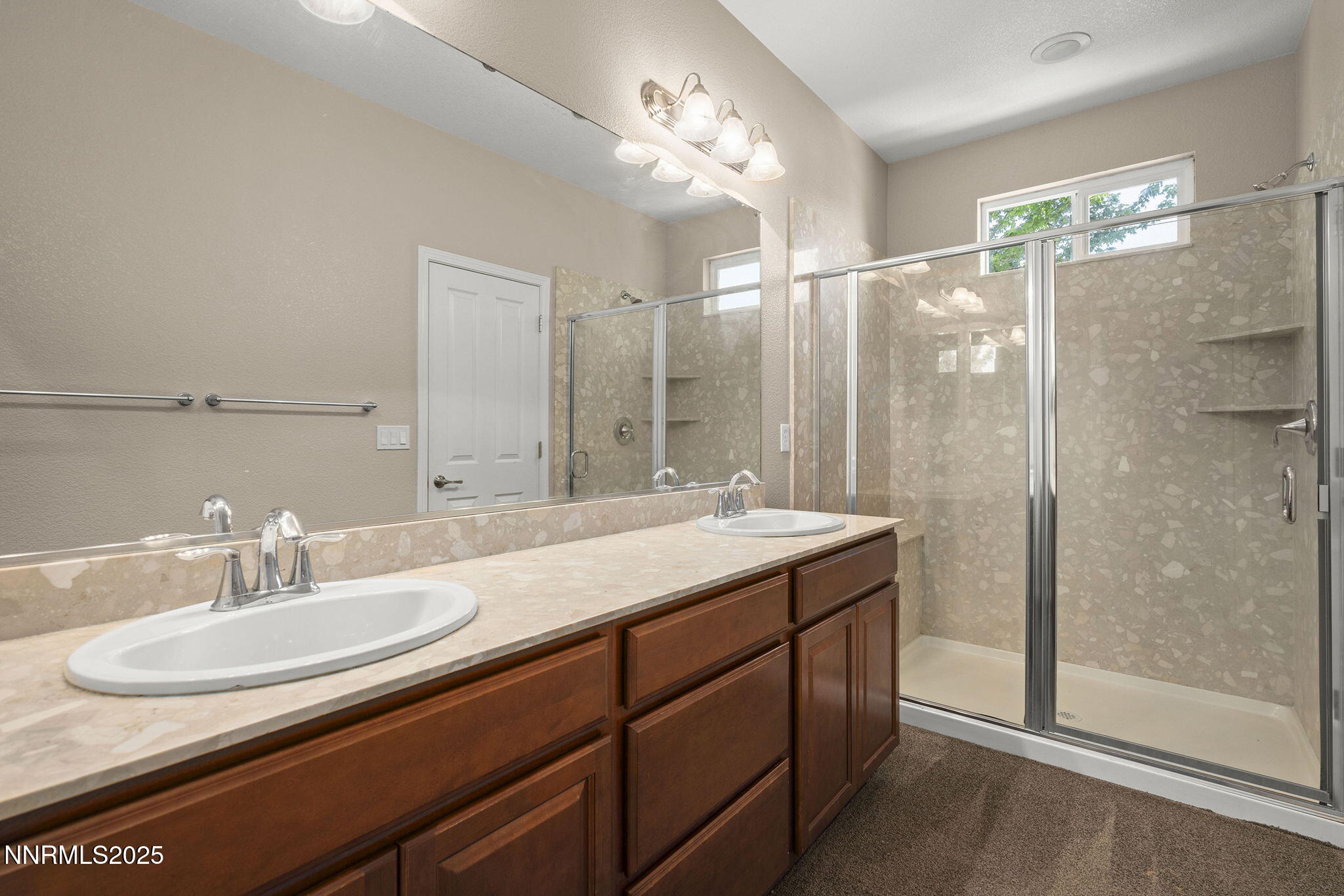 265 Lafayette Lane Reno, NV 89509 - Photo 18 of 33 19-web-or-mls-_DSC0258