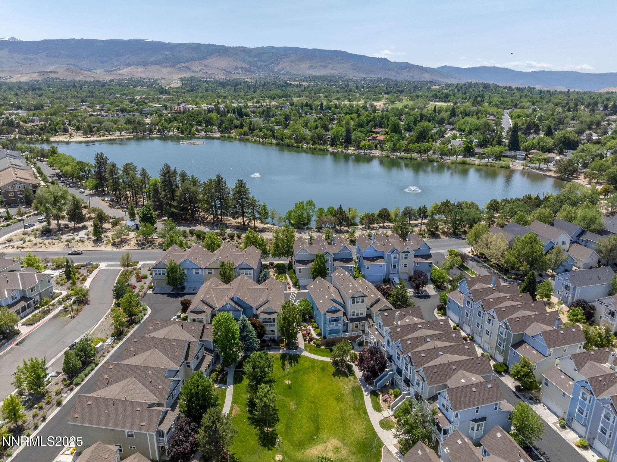 265 Lafayette Lane Reno, NV 89509 - Photo 6 of 33 6-web-or-mls-DJI_0929 (2)