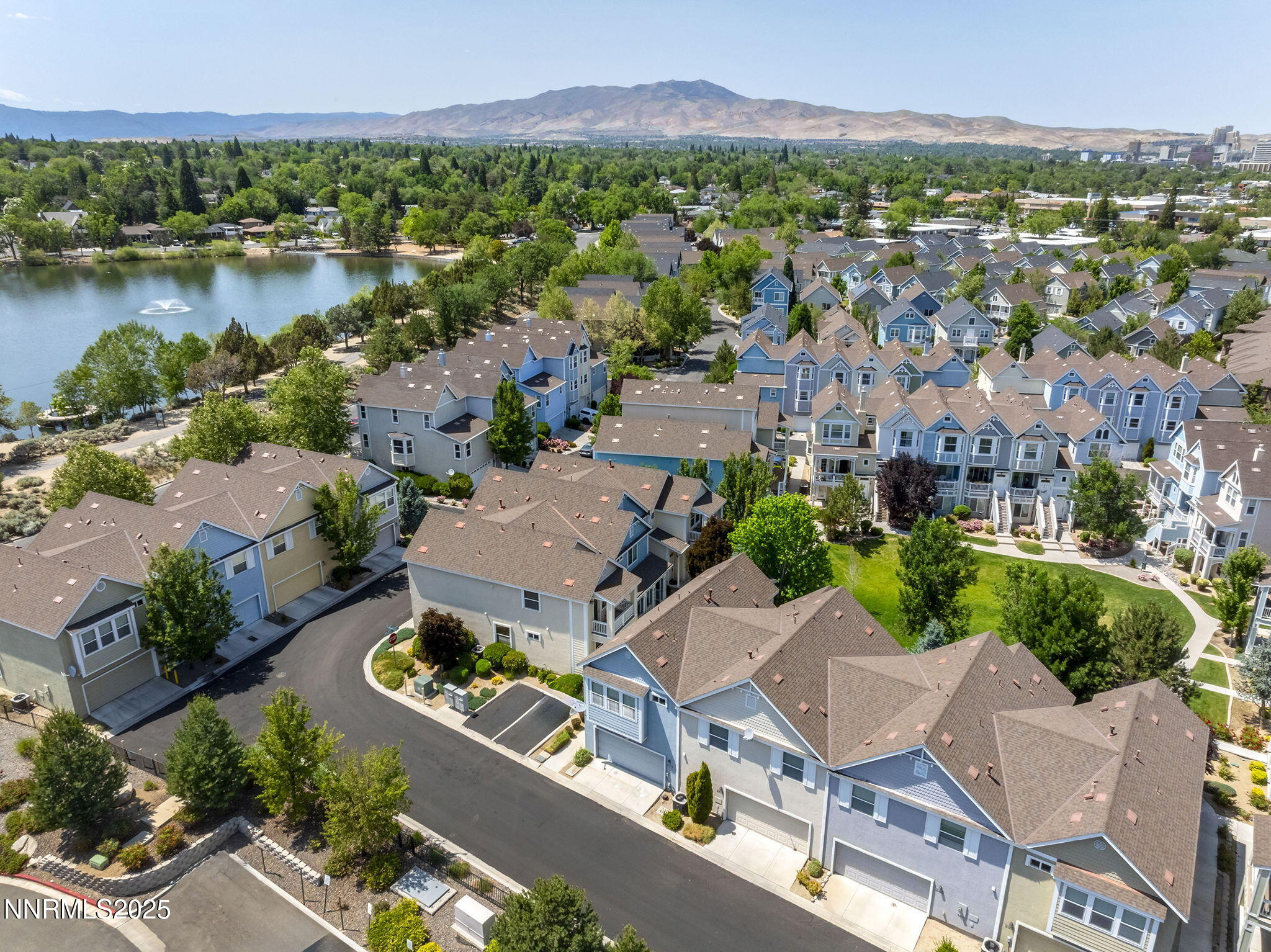 265 Lafayette Lane Reno, NV 89509 - Photo 7 of 33 8-web-or-mls-DJI_0936