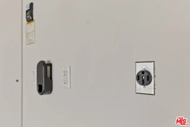 $4,500 | 2206 Fox Lane, Los Angeles, CA 90026