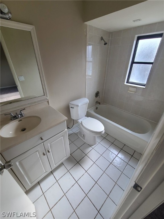 7581 Carrier Road Fort Myers, FL 33967 - Photo 8 of 14 a bathroom with a sink and a toilet