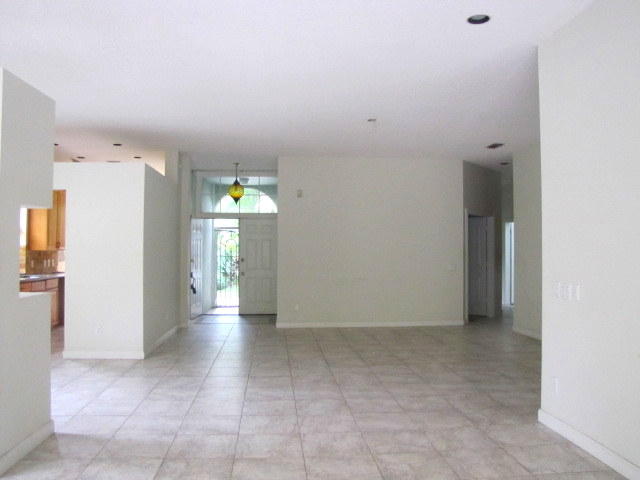 178 East Hampton Way Jupiter, FL 33458 - Photo 6 of 16 IMG_2428
