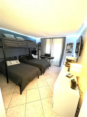 $2,200 | 737 Southeast 1st Way, Unit 302, Deerfield Beach, FL 33441