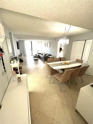 $2,200 | 737 Southeast 1st Way, Unit 302, Deerfield Beach, FL 33441