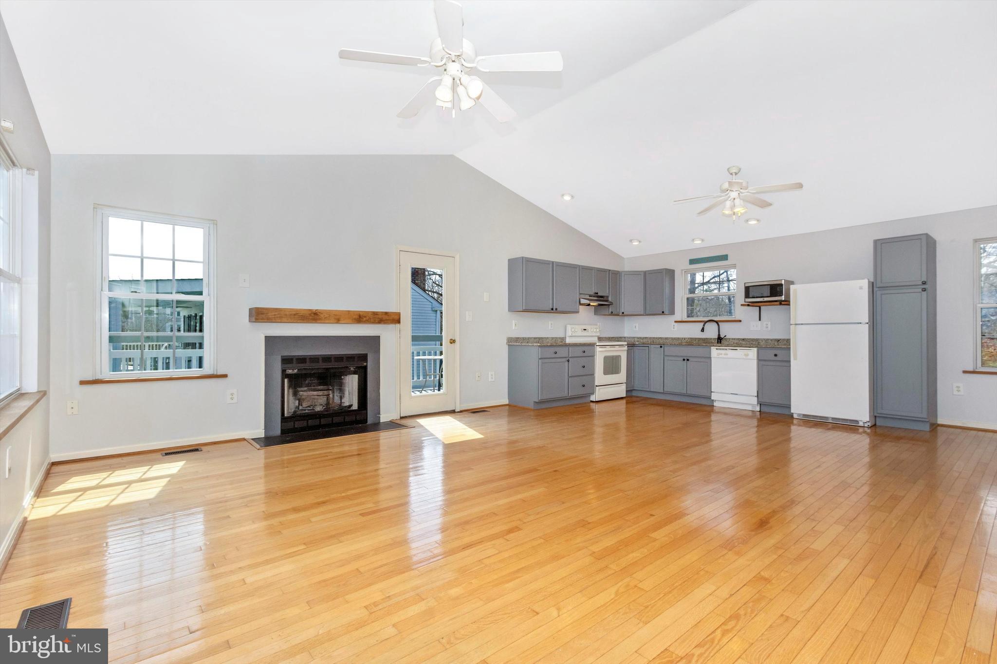4718 B Oak Road Shady Side, MD 20764 - Photo 13 of 45 Gallery Image 13