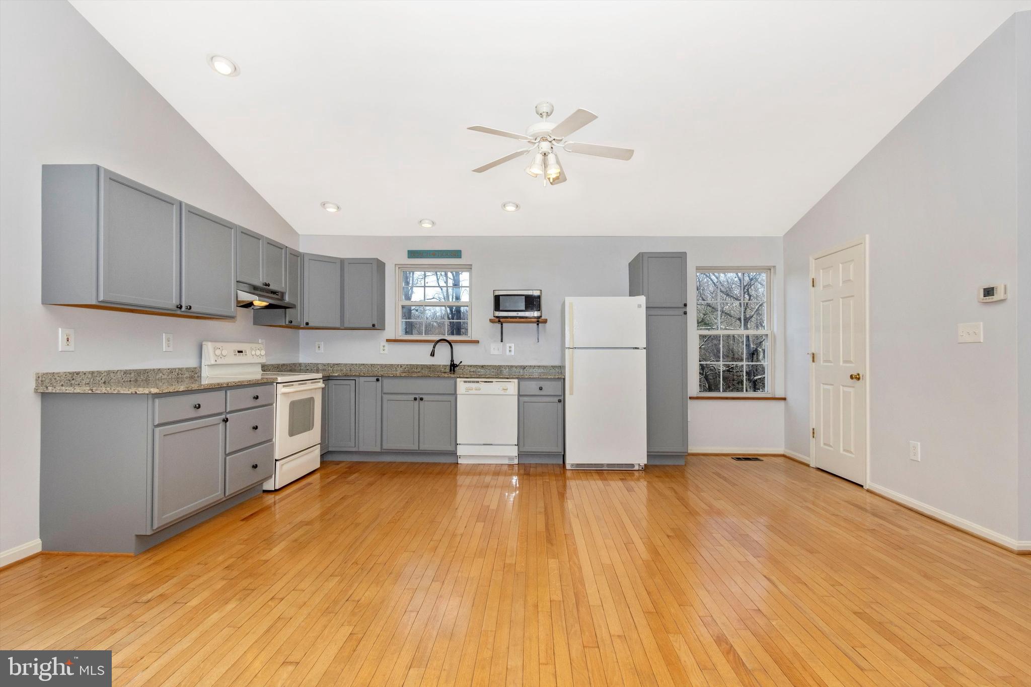 4718 B Oak Road Shady Side, MD 20764 - Photo 25 of 45 Gallery Image 25