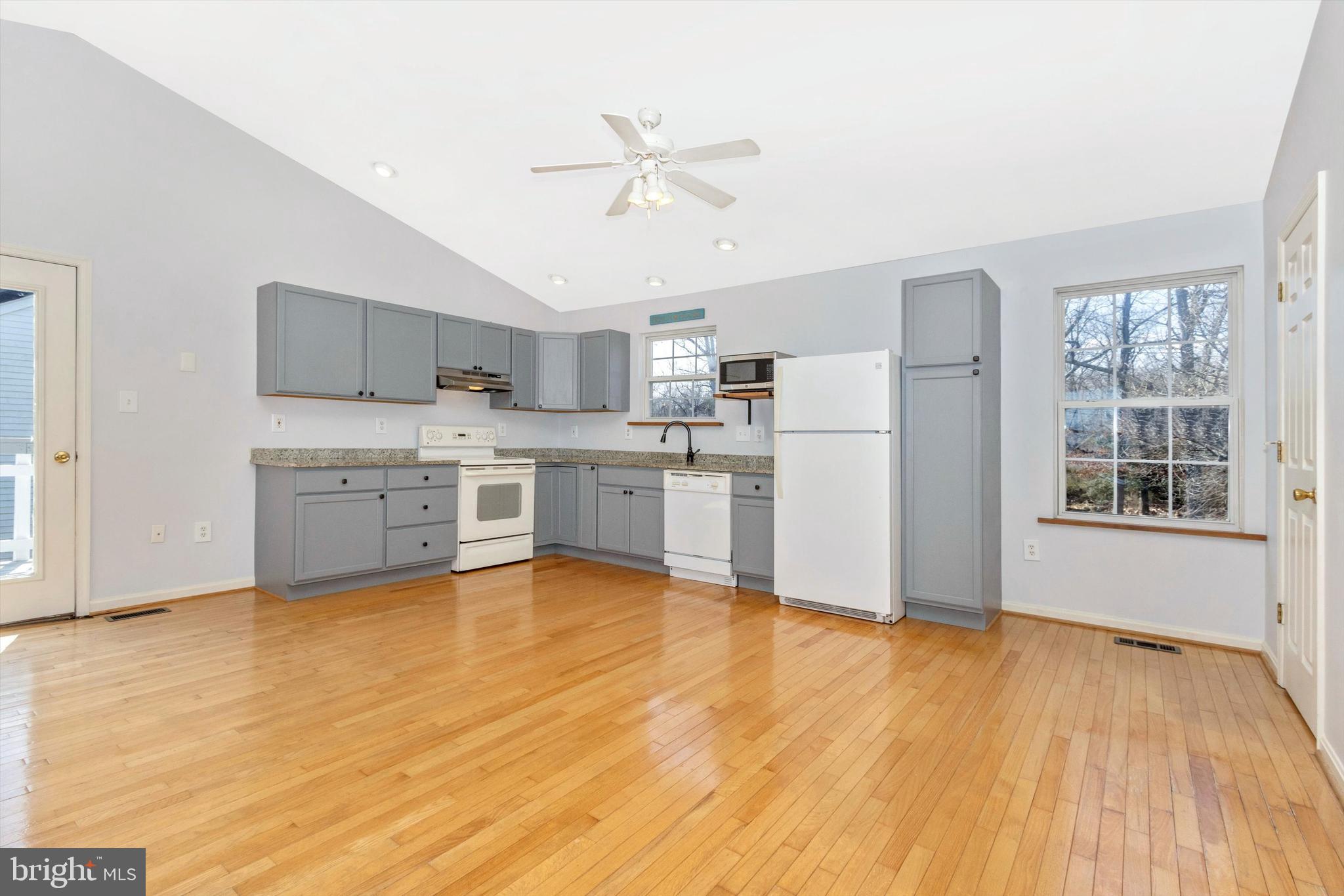 4718 B Oak Road Shady Side, MD 20764 - Photo 29 of 45 Gallery Image 29