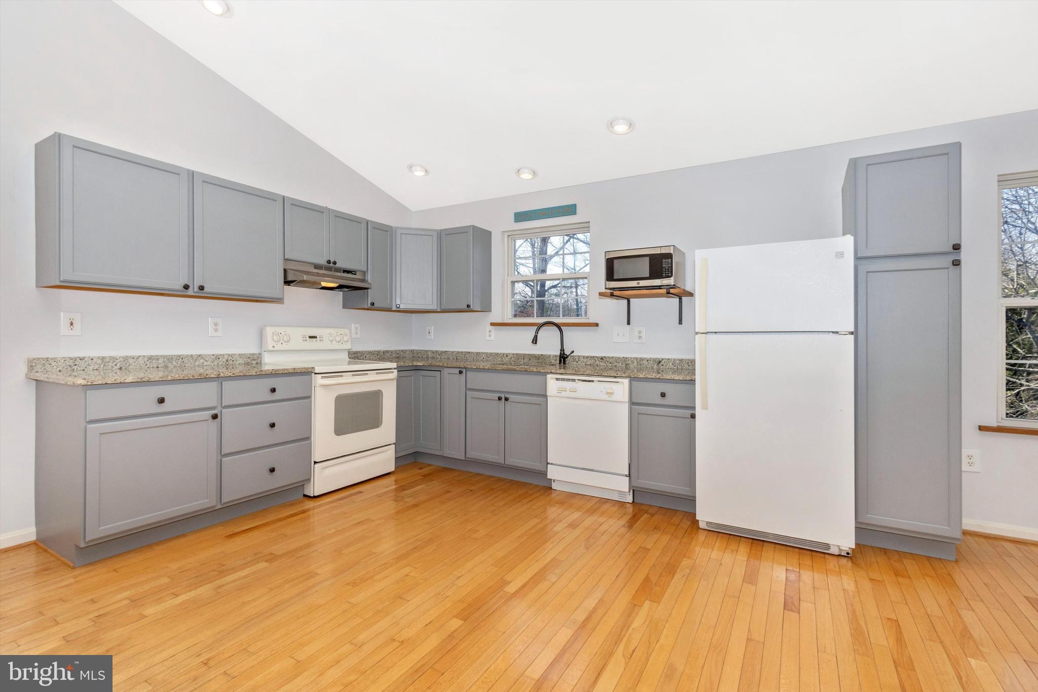 4718 B Oak Road Shady Side, MD 20764 - Photo 30 of 45 Gallery Image 30