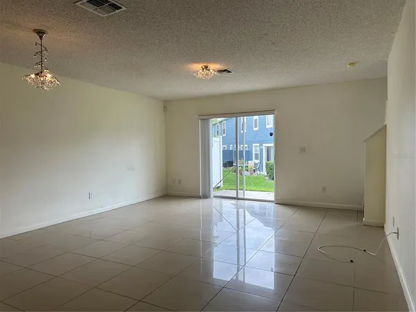 $2,000 | 12640 Somerset Oaks Street, Orlando, FL 32828