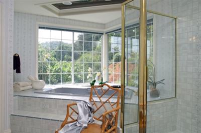 55 Rhinestone Terrace San Rafael, CA 94903 - Photo 9 of 13 Gallery Image 9