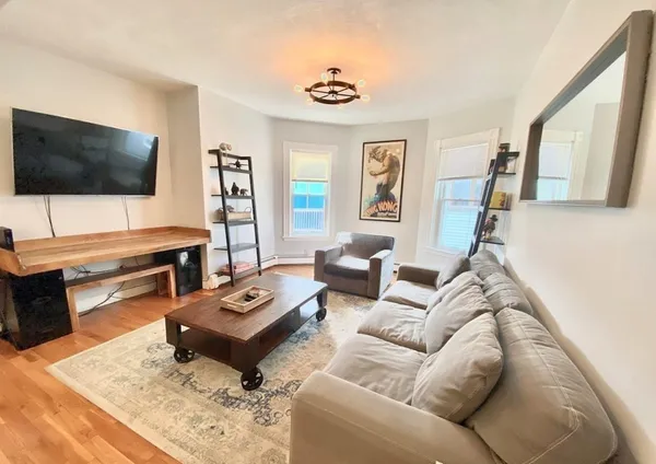 $4,800 | 81 Sydney Street, Unit 1, Boston, MA 02125
