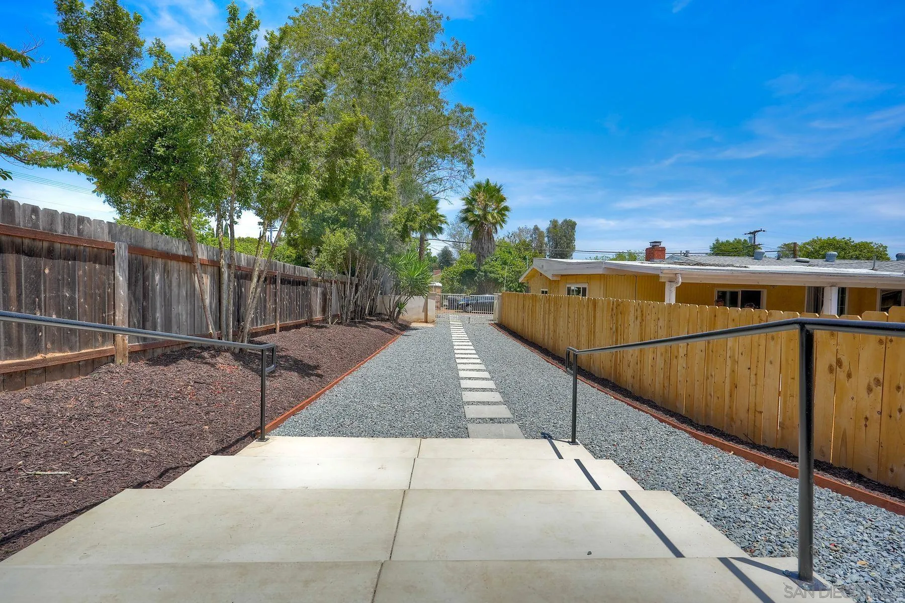 1923 Felicita Road Escondido, CA 92025 - Photo 3 of 18