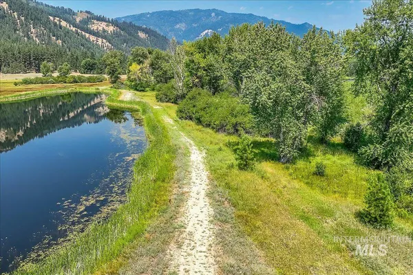 $679,900 | 35 Wapiti Ct Garden Valley, Garden Valley, ID 83622