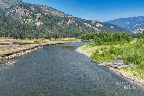 $679,900 | 35 Wapiti Ct Garden Valley, Garden Valley, ID 83622