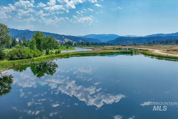 $679,900 | 35 Wapiti Ct Garden Valley, Garden Valley, ID 83622