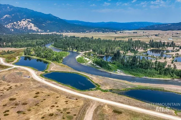 $679,900 | 35 Wapiti Ct Garden Valley, Garden Valley, ID 83622