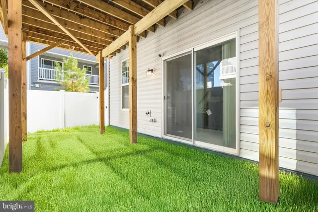 $3,500 | 2812 Lanham Hill Circle, Upper Marlboro, MD 20774